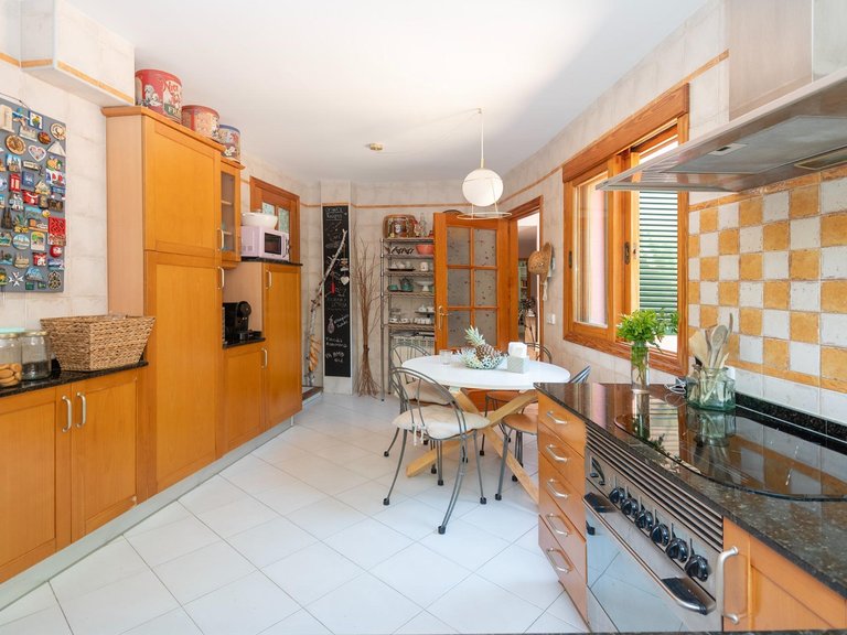 4-Bedroom Single-Story Villa with Private Pool and Mountain Views in Bunyola , Bunyola, Baleares 22
