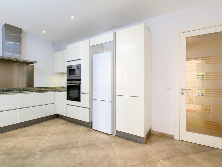 A stately 4-bedroom flat on a splendid street in the centre of Palma , Palma de Mallorca, Baleares 10