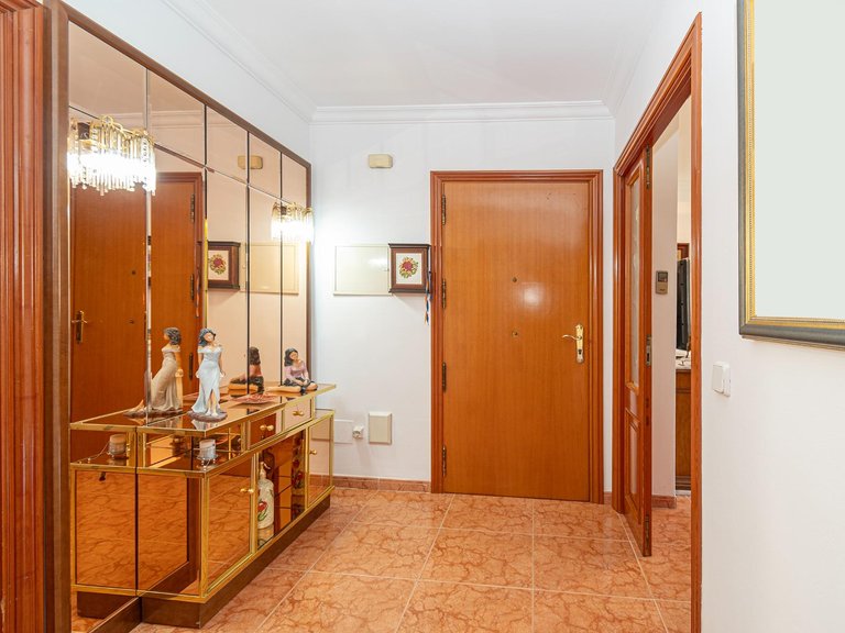 Spectacular detached house comprising two separate dwellings with great potential in Son Canals, Palma , Palma de Mallorca, Baleares 19