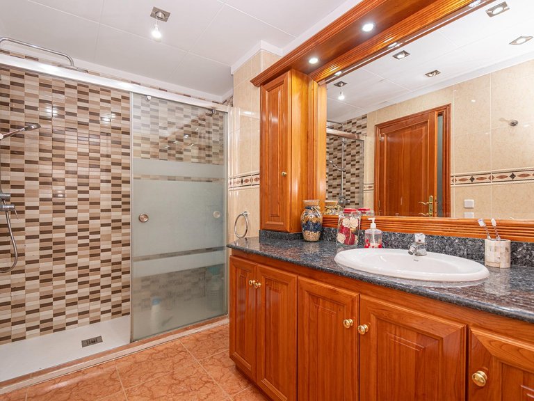Spectacular detached house comprising two separate dwellings with great potential in Son Canals, Palma , Palma de Mallorca, Baleares 23