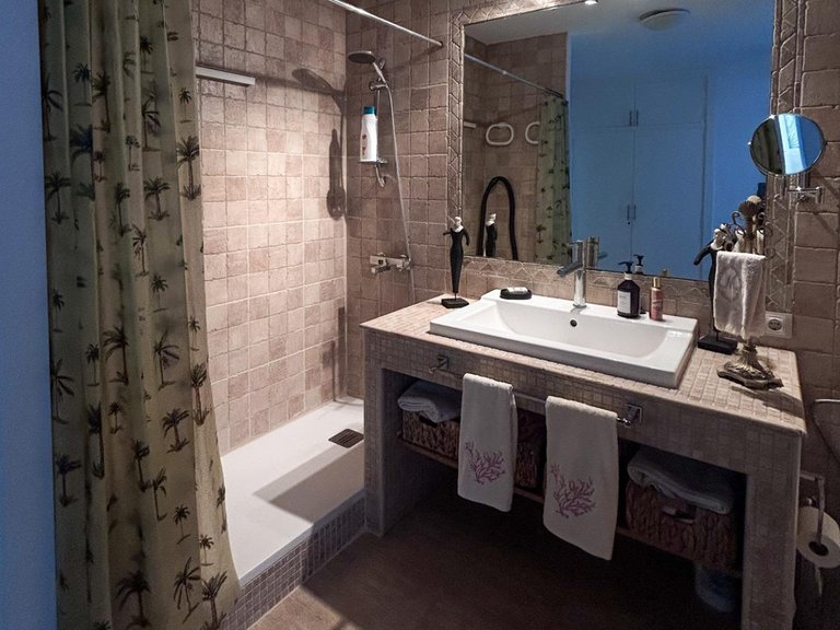 Exclusive penthouse available for short-term let with splendid sea views in La Bonanova. , Palma de Mallorca, Baleares 25