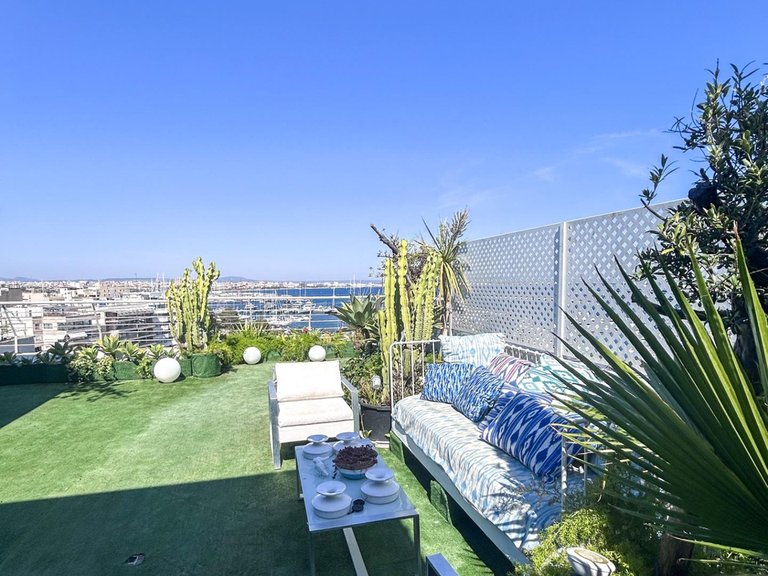 Exclusive penthouse available for short-term let with splendid sea views in La Bonanova. , Palma de Mallorca, Baleares 3