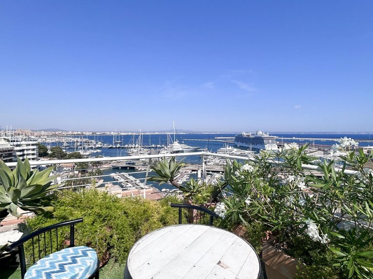 Exclusive penthouse available for short-term let with splendid sea views in La Bonanova. , Palma de Mallorca, Baleares 4