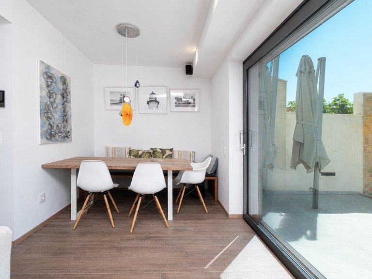 A 4-bedroom semi-detached house ready to move into, with a panoramic roof terrace by the sea in El Molinar, Palma , Palma de Mallorca, Baleares 11