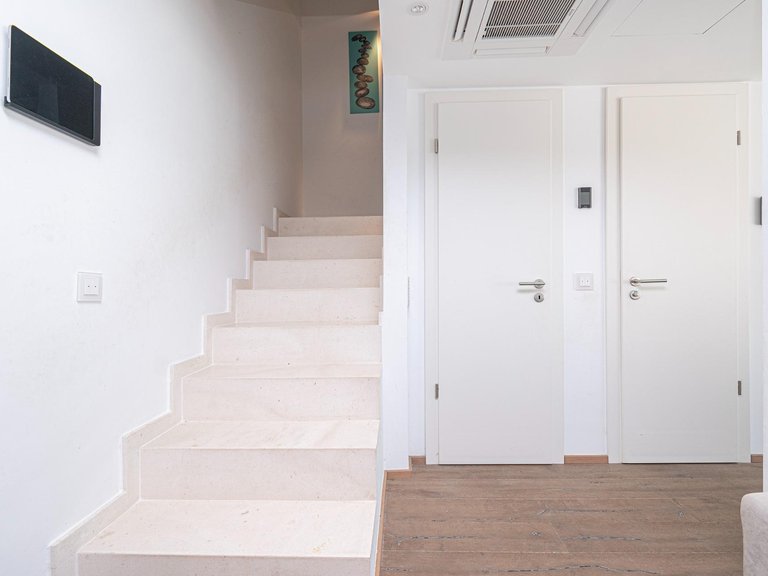 A 4-bedroom semi-detached house ready to move into, with a panoramic roof terrace by the sea in El Molinar, Palma , Palma de Mallorca, Baleares 12