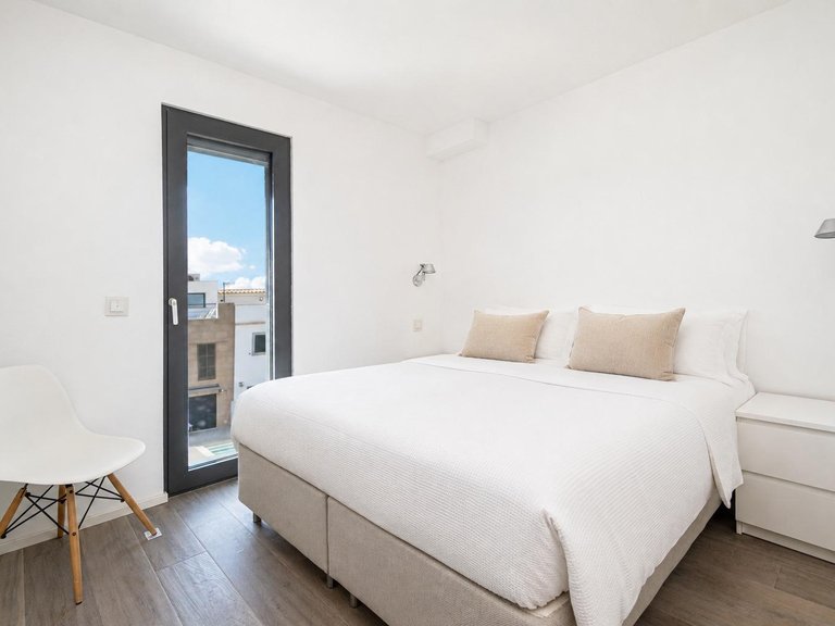 A 4-bedroom semi-detached house ready to move into, with a panoramic roof terrace by the sea in El Molinar, Palma , Palma de Mallorca, Baleares 17