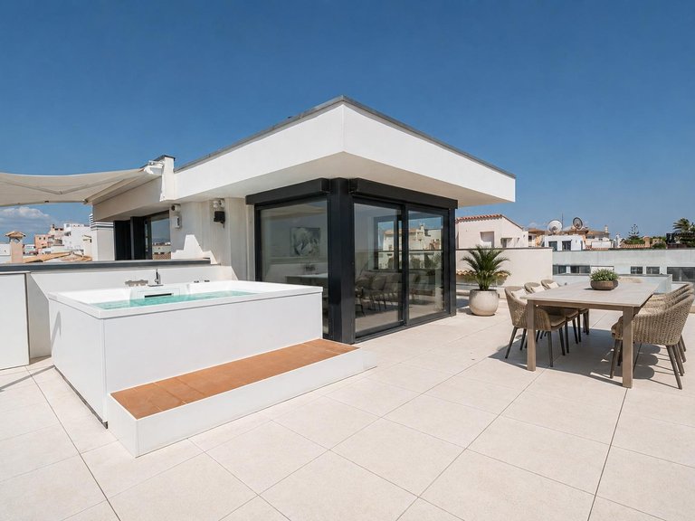 A 4-bedroom semi-detached house ready to move into, with a panoramic roof terrace by the sea in El Molinar, Palma , Palma de Mallorca, Baleares 3