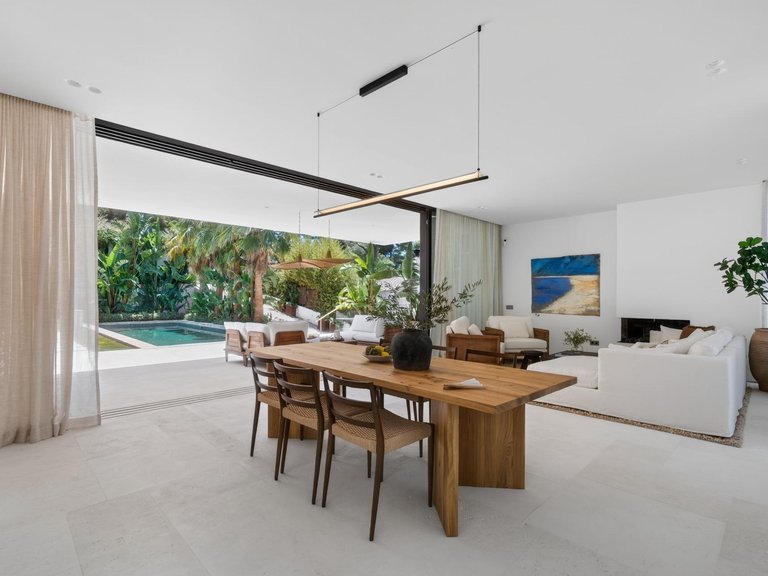 Contemporary New-Build Villa with Pool and Guest Apartment, Five Minutes' Walk from the Beach in Bendinat , Calvià, Baleares 16