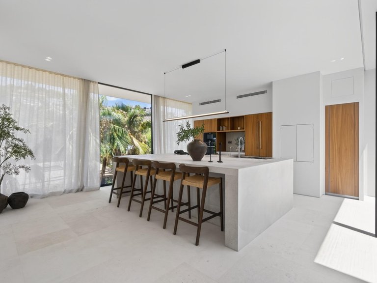 Contemporary New-Build Villa with Pool and Guest Apartment, Five Minutes' Walk from the Beach in Bendinat , Calvià, Baleares 17