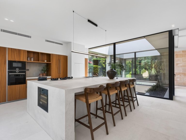 Contemporary New-Build Villa with Pool and Guest Apartment, Five Minutes' Walk from the Beach in Bendinat , Calvià, Baleares 18