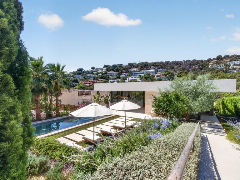 Contemporary New-Build Villa with Pool and Guest Apartment, Five Minutes' Walk from the Beach in Bendinat , Calvià, Baleares 2
