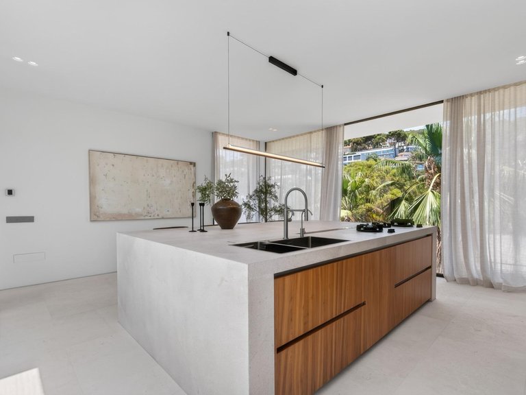 Contemporary New-Build Villa with Pool and Guest Apartment, Five Minutes' Walk from the Beach in Bendinat , Calvià, Baleares 21