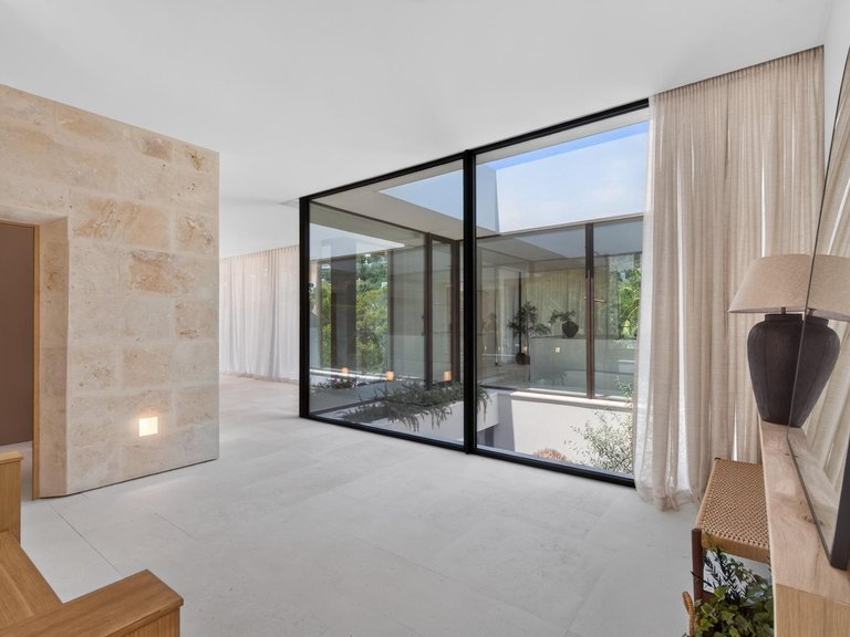Contemporary New-Build Villa with Pool and Guest Apartment, Five Minutes' Walk from the Beach in Bendinat , Calvià, Baleares 23