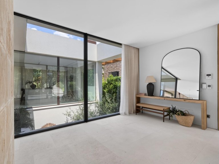 Contemporary New-Build Villa with Pool and Guest Apartment, Five Minutes' Walk from the Beach in Bendinat , Calvià, Baleares 24