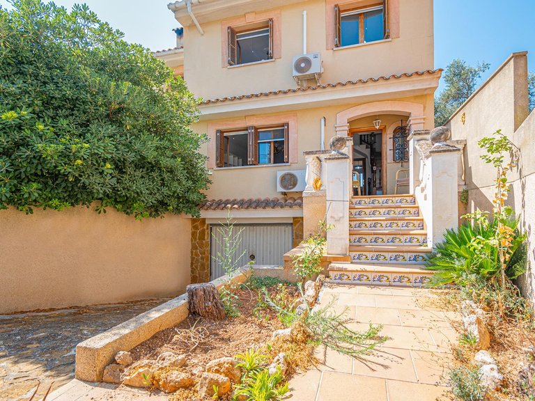 Four-bedroom semi-detached house with garden, terrace and triple garage in Son Sardina, Palma , Palma de Mallorca, Baleares 2