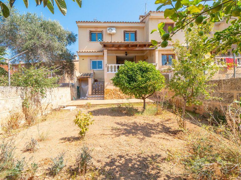 Four-bedroom semi-detached house with garden, terrace and triple garage in Son Sardina, Palma , Palma de Mallorca, Baleares 3