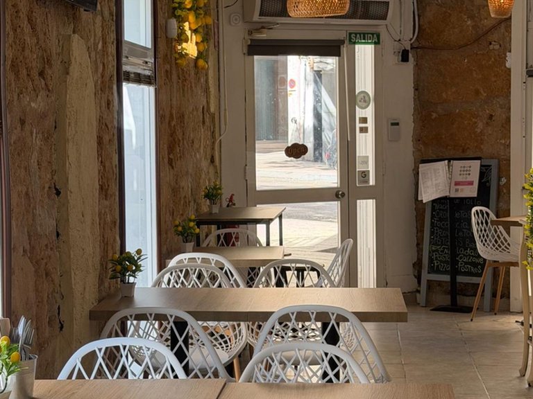 Established restaurant for Business Transfer on a Prime Corner with Avenida Argentina, Central Palma — €95,000 , Palma de Mallorca, Baleares 9