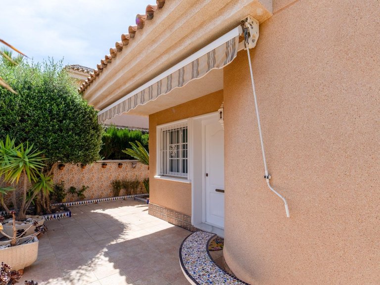 Villa for Sale in Costa Blanca Torrevieja, Alicante 31