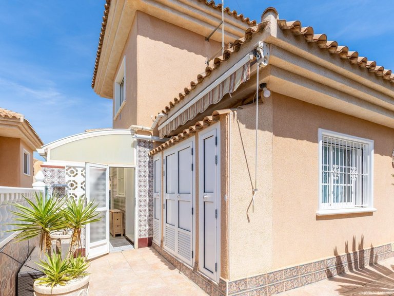 Villa for Sale in Costa Blanca Torrevieja, Alicante 9