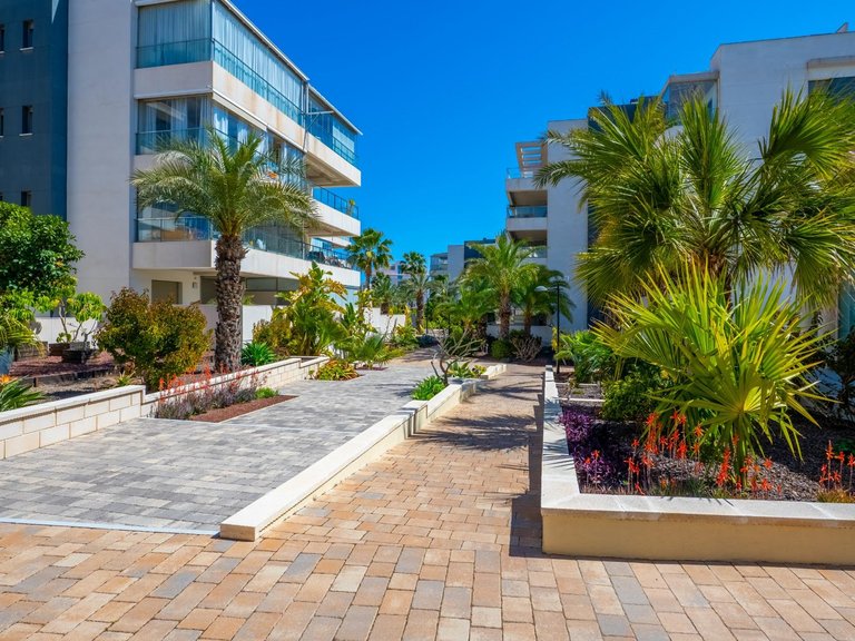 Apartment for Sale in Costa Blanca Orihuela Costa, Alicante 28