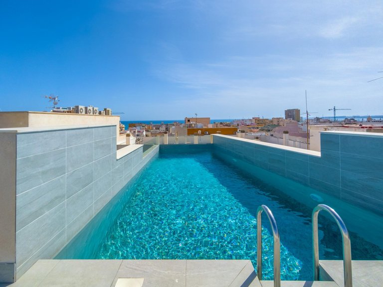 Apartment for Sale in Costa Blanca Torrevieja, Alicante 1