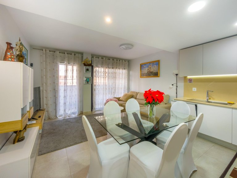 Apartment for Sale in Costa Blanca Torrevieja, Alicante 3