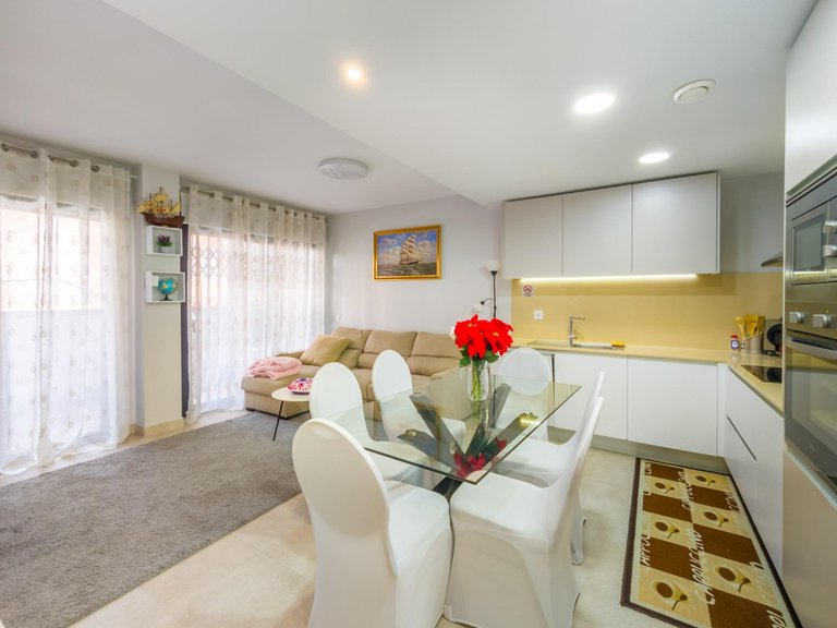 Apartment for Sale in Costa Blanca Torrevieja, Alicante 7