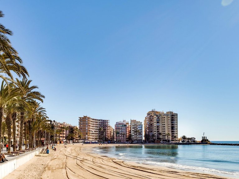 Apartment for Sale in Costa Blanca Torrevieja, Alicante 33