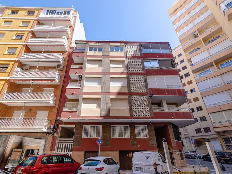 Apartment for Sale in Costa Blanca Torrevieja, Alicante 17
