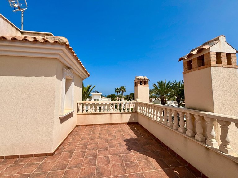 Villa for Sale in Costa Blanca Cabo Roig, Alicante 24