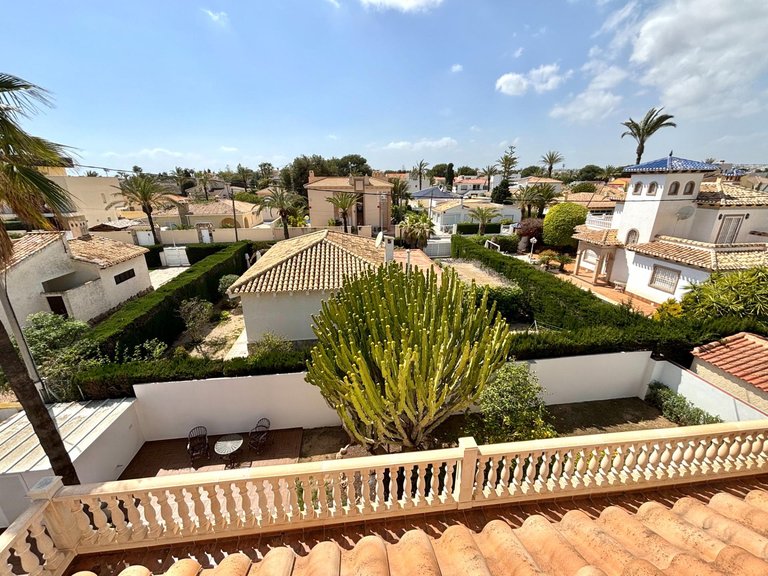 Villa for Sale in Costa Blanca Cabo Roig, Alicante 25