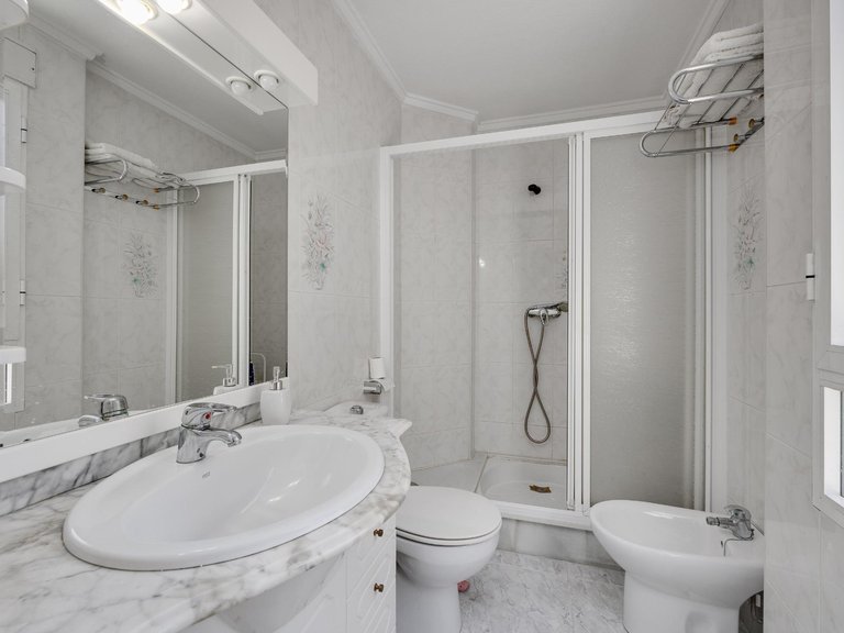 Apartment for Sale in Torrevieja, Alicante 14