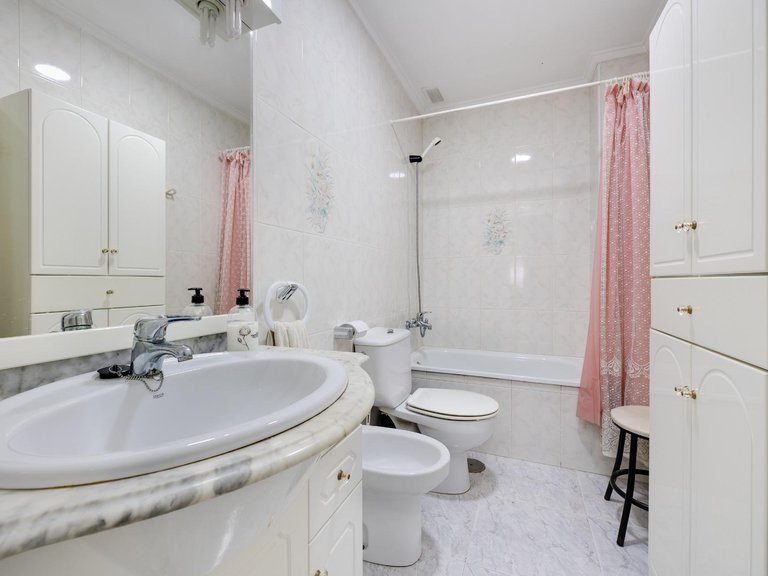 Apartment for Sale in Torrevieja, Alicante 17