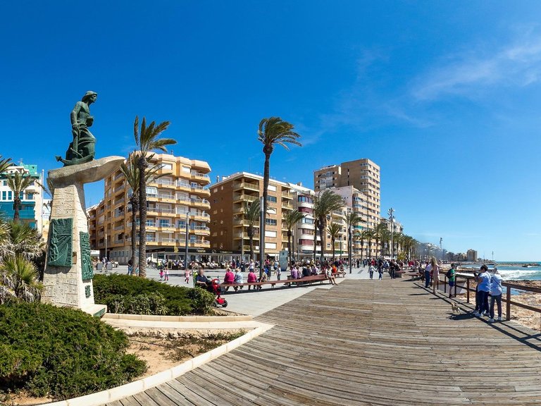 Apartment for Sale in Torrevieja, Alicante 32
