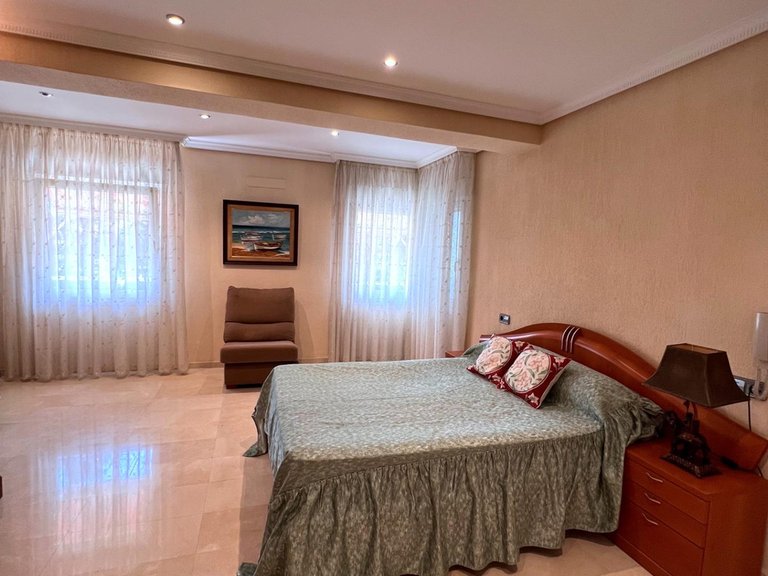 Town House for Sale in Costa Blanca Torrevieja, Alicante 20