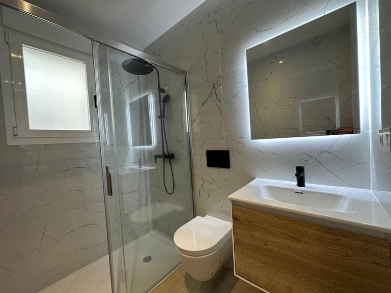 Apartment for Sale in Costa Blanca Torrevieja, Alicante 11