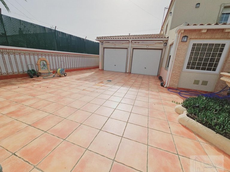Villa for Sale in Costa Blanca Torrevieja, Alicante 2