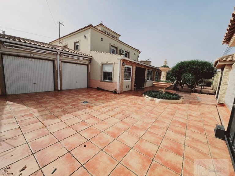 Villa for Sale in Costa Blanca Torrevieja, Alicante 3