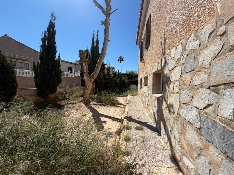 Villa for Sale in Costa Blanca Torrevieja, Alicante 30