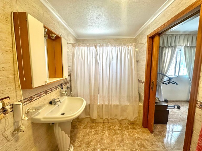 Apartment for Sale in Costa Blanca Torrevieja, Alicante 21