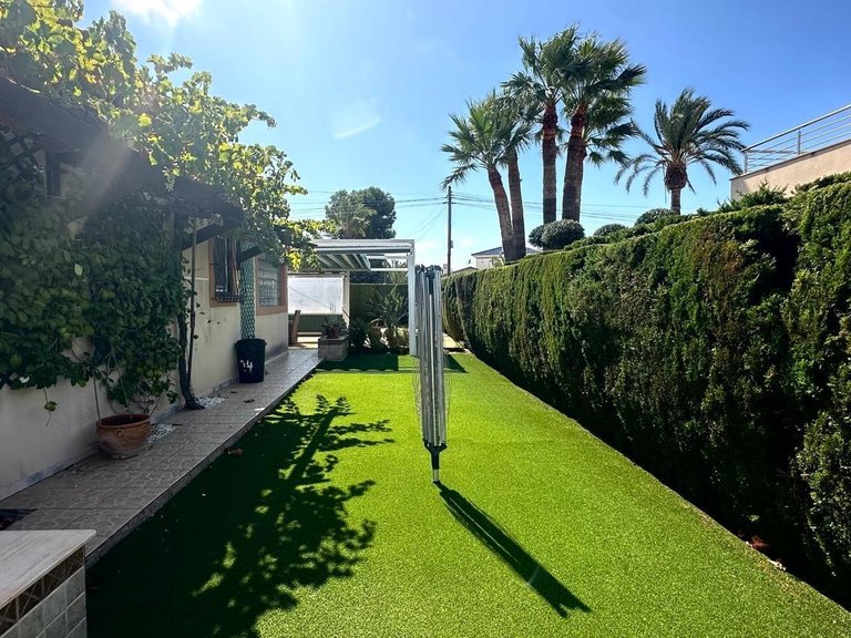 Villa for Sale in Costa Blanca Cabo Roig, Alicante 12