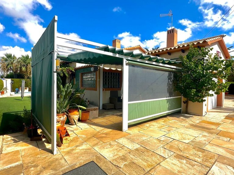 Villa for Sale in Costa Blanca Cabo Roig, Alicante 16