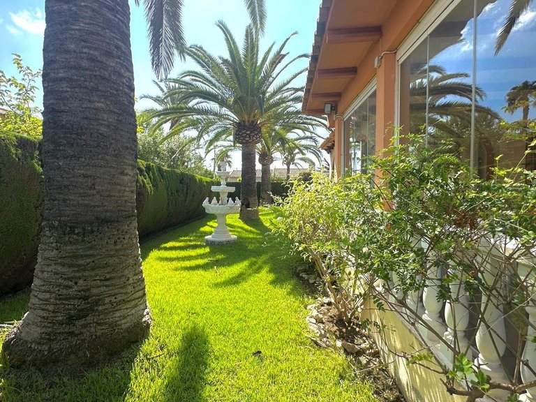 Villa for Sale in Costa Blanca Cabo Roig, Alicante 27