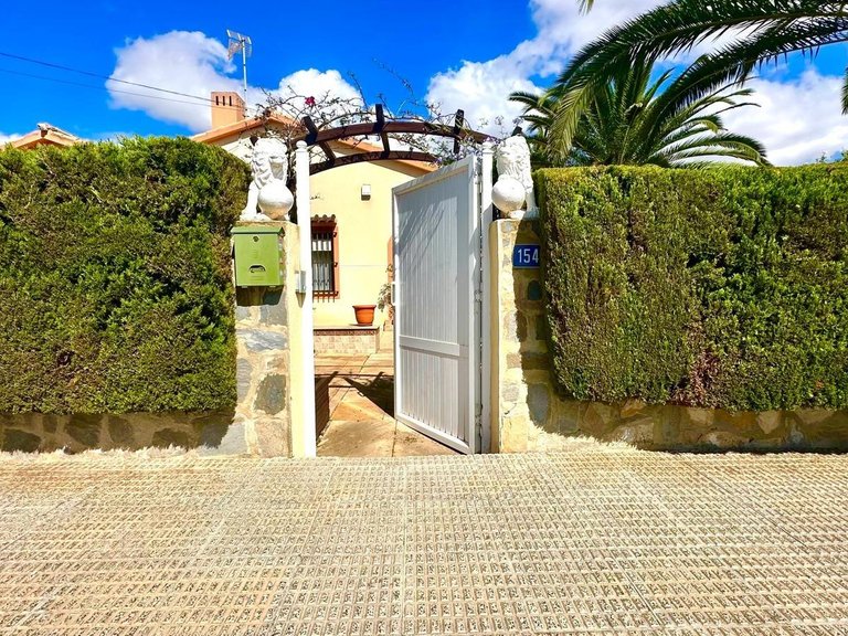 Villa for Sale in Costa Blanca Cabo Roig, Alicante 6
