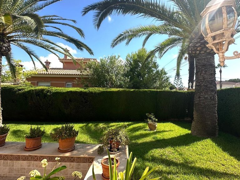 Villa for Sale in Costa Blanca Cabo Roig, Alicante 9