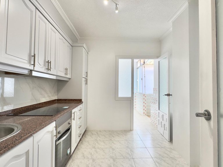 Apartment for Sale in Torrevieja, Alicante 20