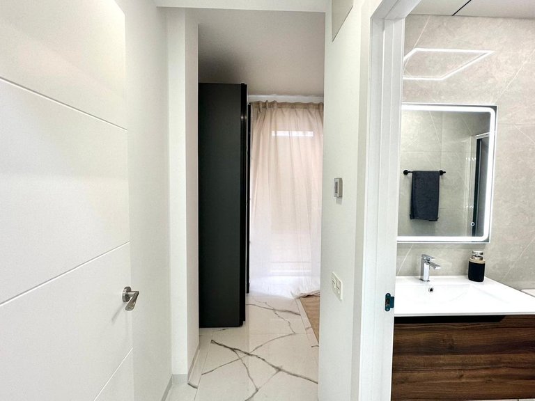 Apartment for Sale in Torrevieja, Alicante 28