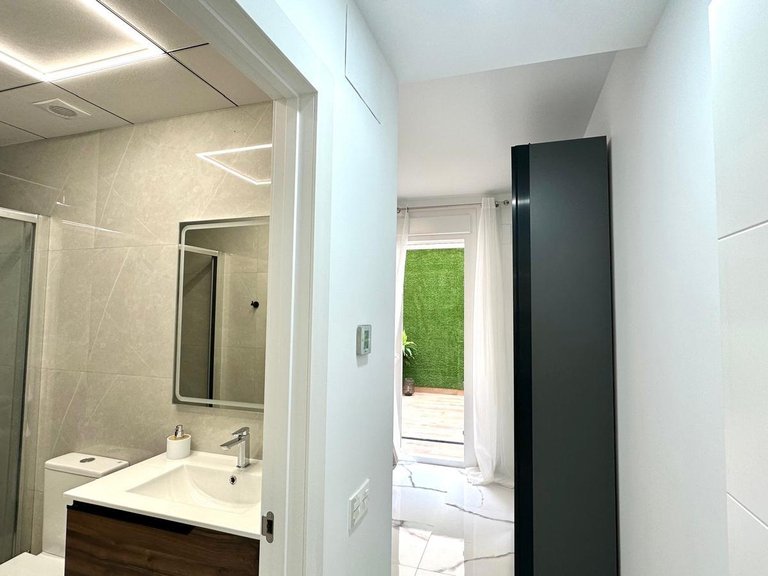 Apartment for Sale in Costa Blanca Torrevieja, Alicante 28