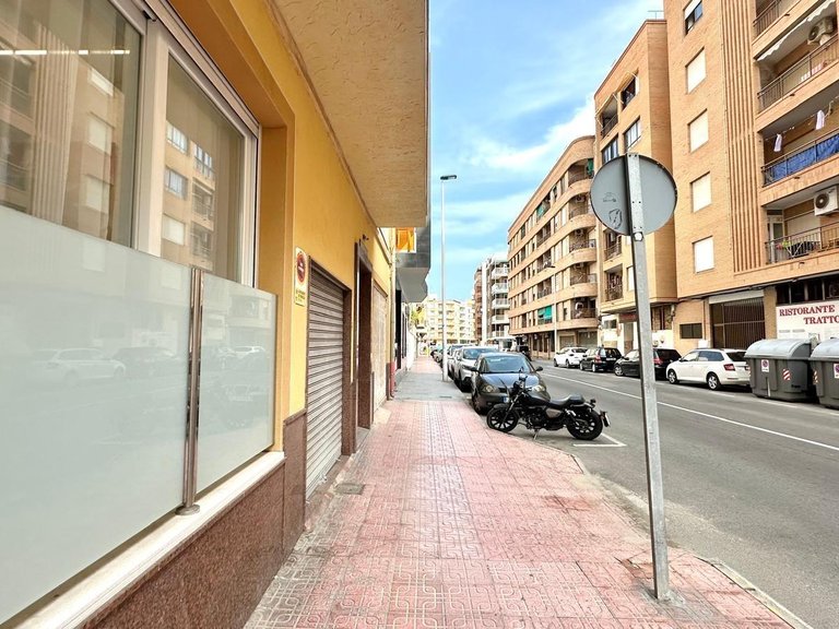 Apartment for Sale in Costa Blanca Torrevieja, Alicante 3