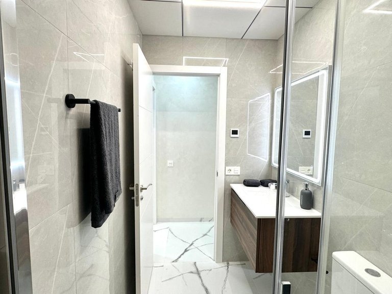 Apartment for Sale in Costa Blanca Torrevieja, Alicante 33